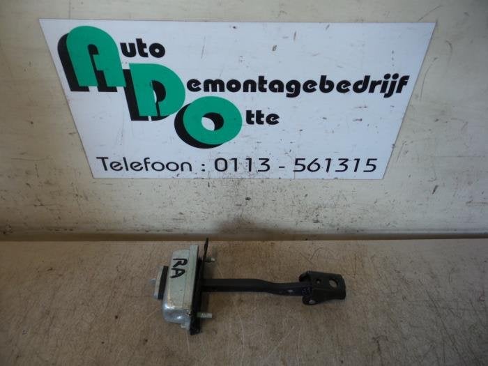 Butée 4portes arrière droite d'un Ford Focus (Focus 04-), -, 3 mois de garantie, -, -