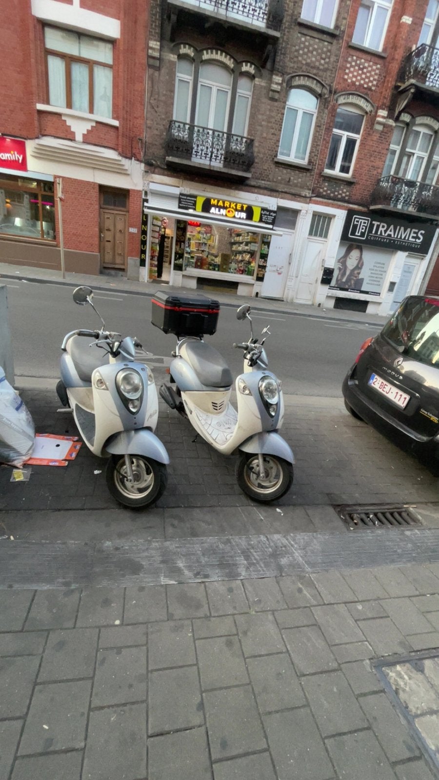 Je cherche un échange de scooter avec une Play 5, Enlèvement ou Envoi