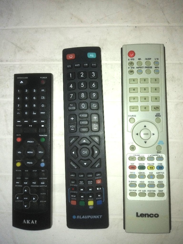 Télécommandes pour téléviseurs Akai, Lenco et Blaupunt, TV, Hi-fi & Vidéo, Télécommandes, Enlèvement ou Envoi, Comme neuf, Originale