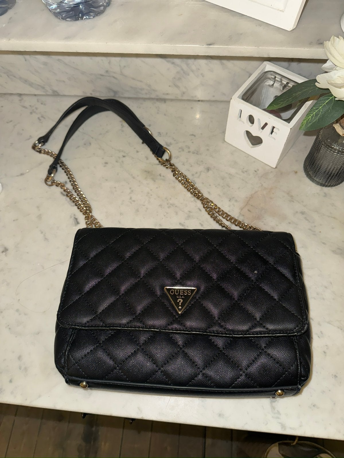Guess tasje, Handtassen en Accessoires, Tassen | Damestassen, Ophalen, Zo goed als nieuw, Zwart, Schoudertasje
