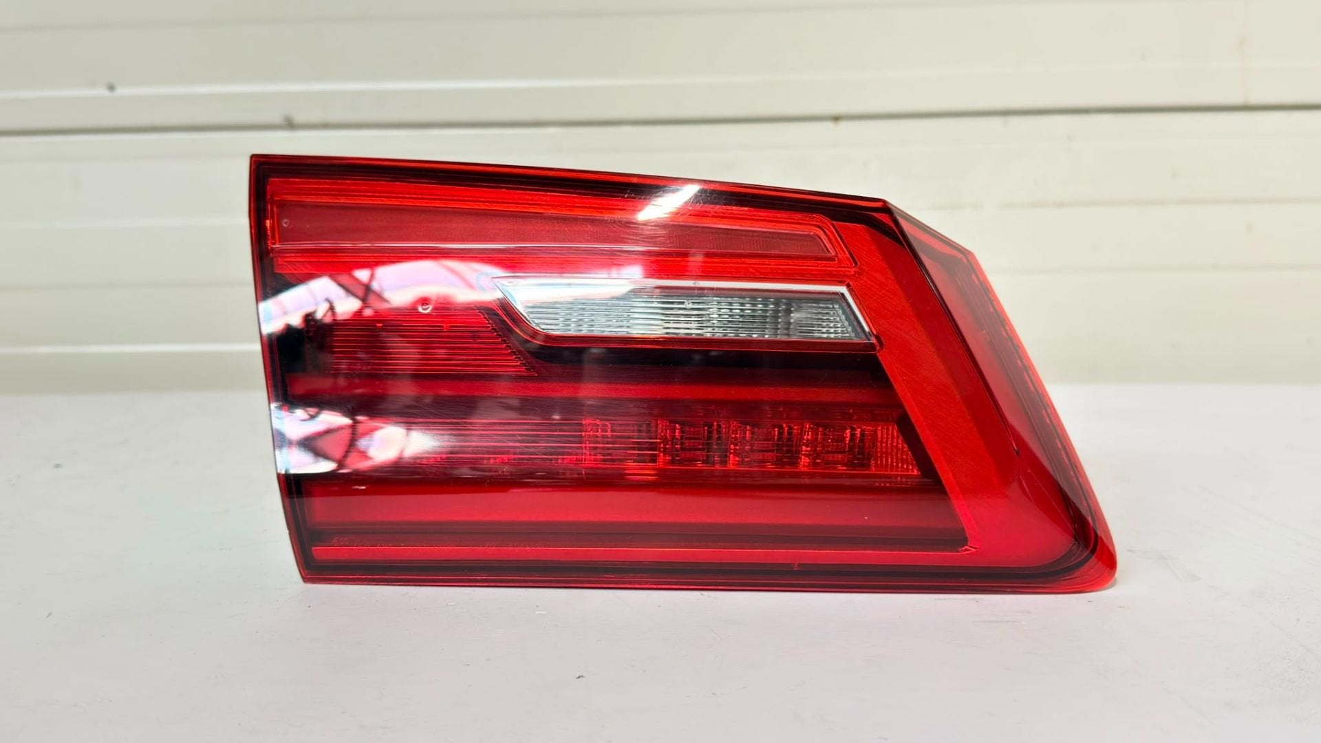 Feu arri re gauche LED pour BMW S rie 5 G30, r f rence 63217, Petuelring 130
80788  Munich, DE, Info@bmw.de, Utilisé, BMW
