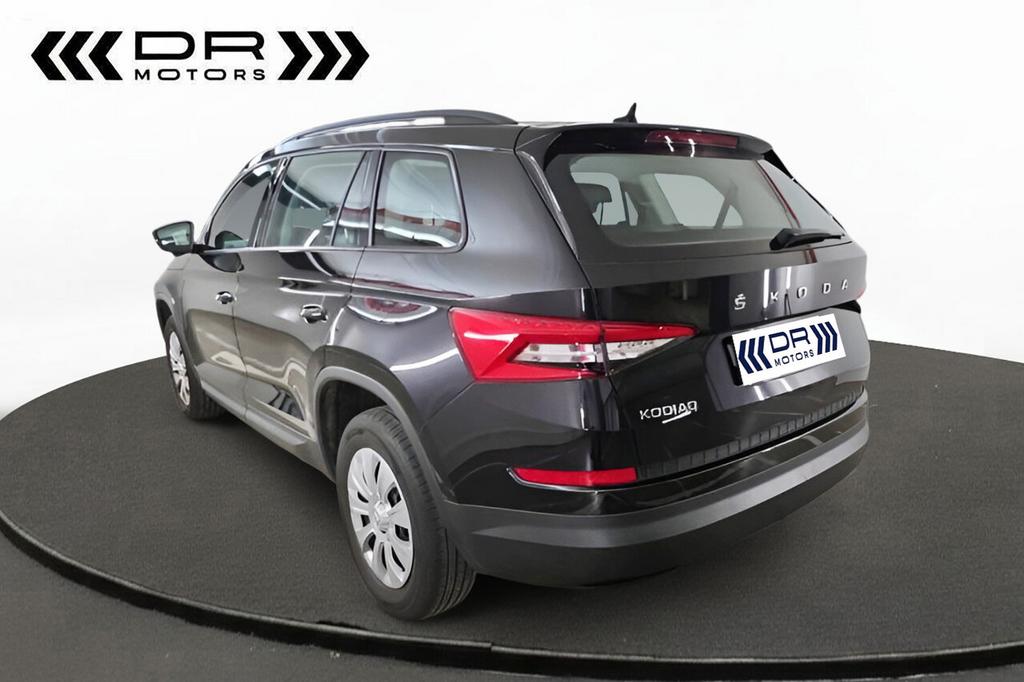Skoda Kodiaq ACTIVE -  7 PLAATSEN - TOPSTAAT - TREKHAAK - N, Autos, 0 kg, Achat, Entreprise, 7 places