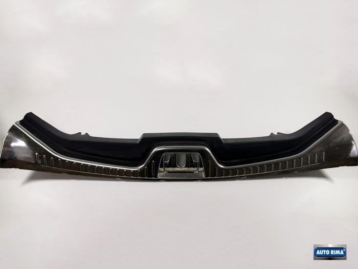 Revêtement coffre d'un Volvo V60, -, 3 mois de garantie, -, -