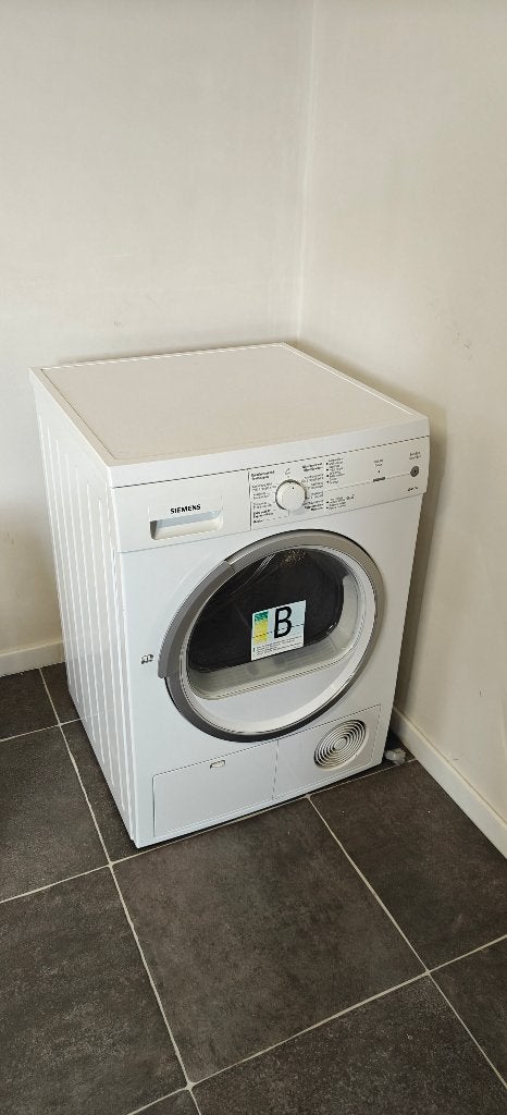 Siemens condensdroogkast WT46E162FG, Elektronische apparatuur, Droogkasten, Gebruikt, Condens, Voorlader, 6 tot 8 kg, Minder dan 85 cm