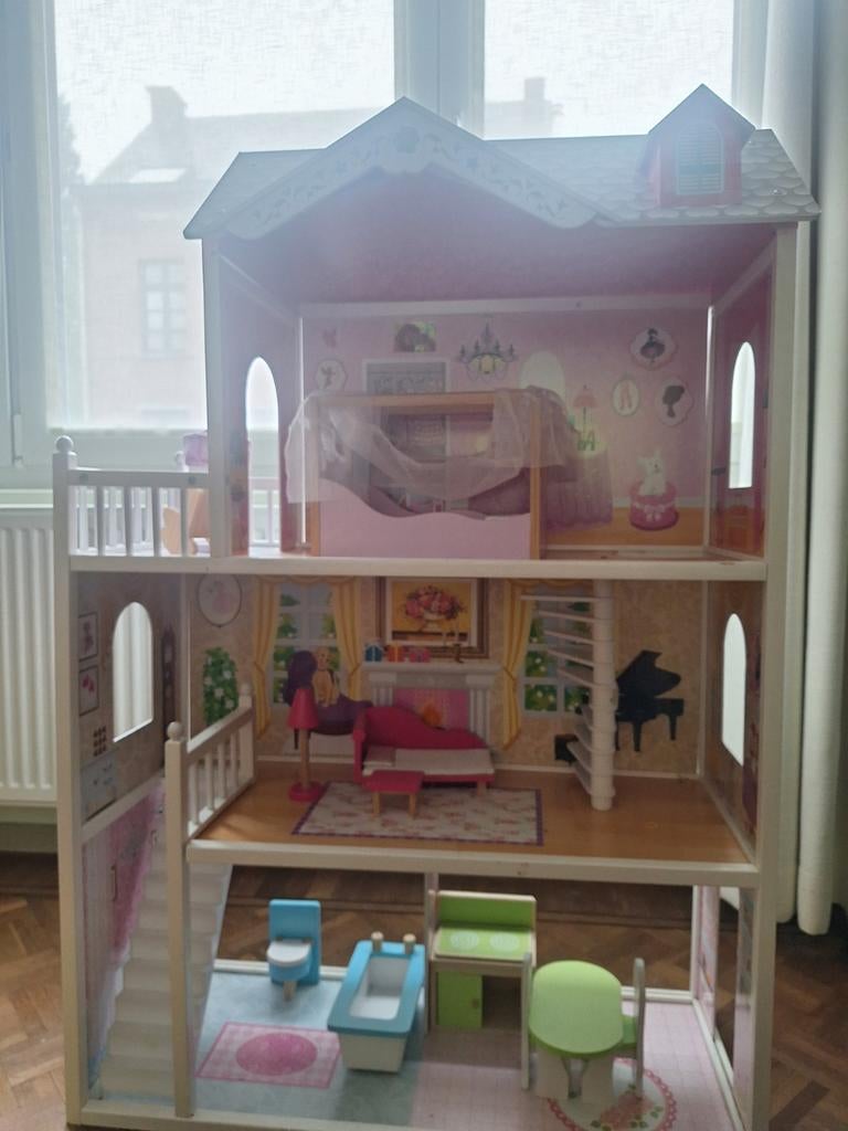 Groor poppenhuis geschikt voor barbies, Ophalen, Poppenhuis