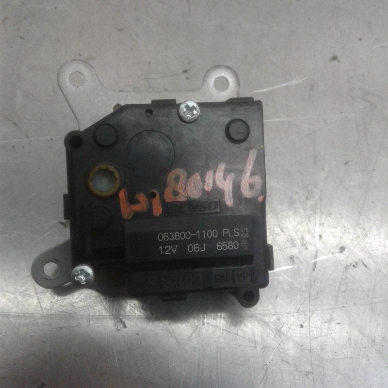ACTIONNEUR MOTEUR VOLET CHAUFFAGE Toyota Corolla (E15), Utilisé, Toyota