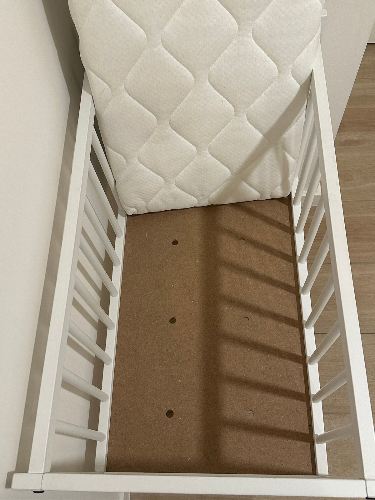 ALS NIEUW! Europe baby wieg mat wit 40 x 80 cm incl. matras, Ophalen, Zo goed als nieuw, Wieg
