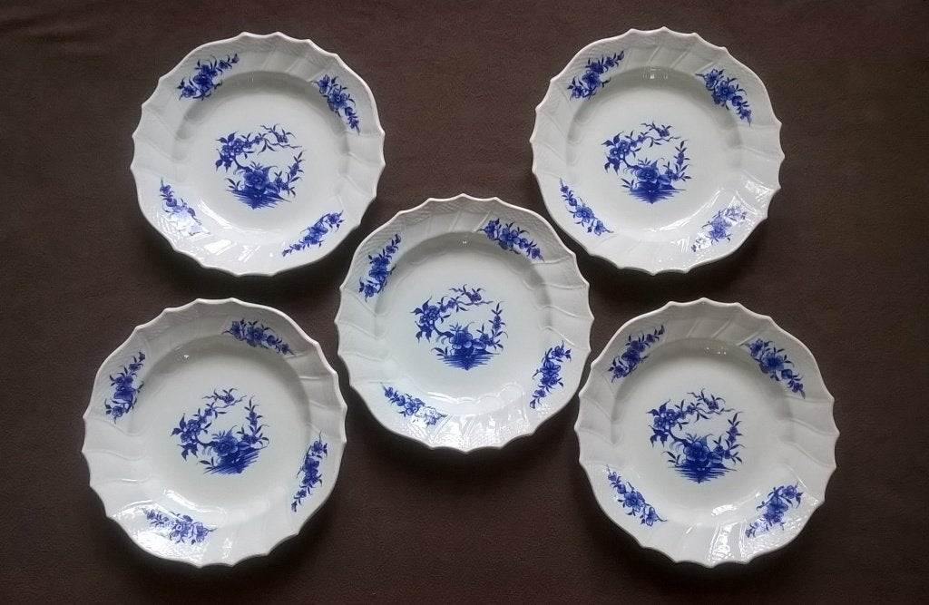 Assiettes en porcelaine de Tournai, Antiquités & Art, Enlèvement ou Envoi