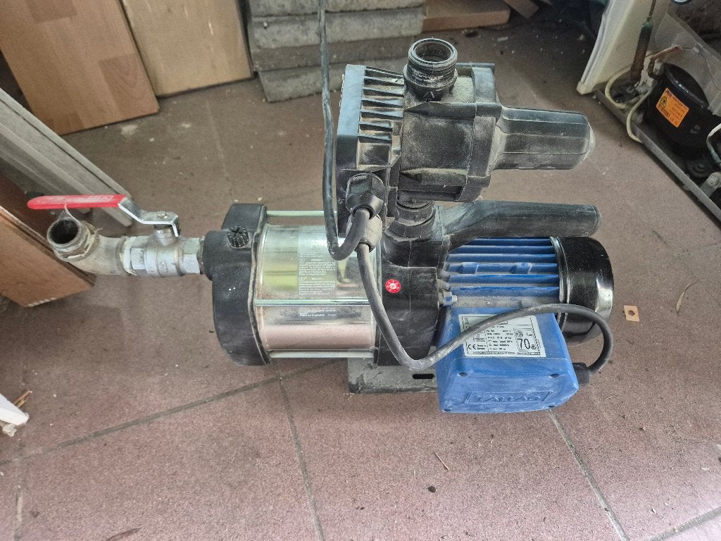 Regenwaterpomp Tallas, Jardin & Terrasse, Enlèvement, Utilisé, Électrique, Autres types