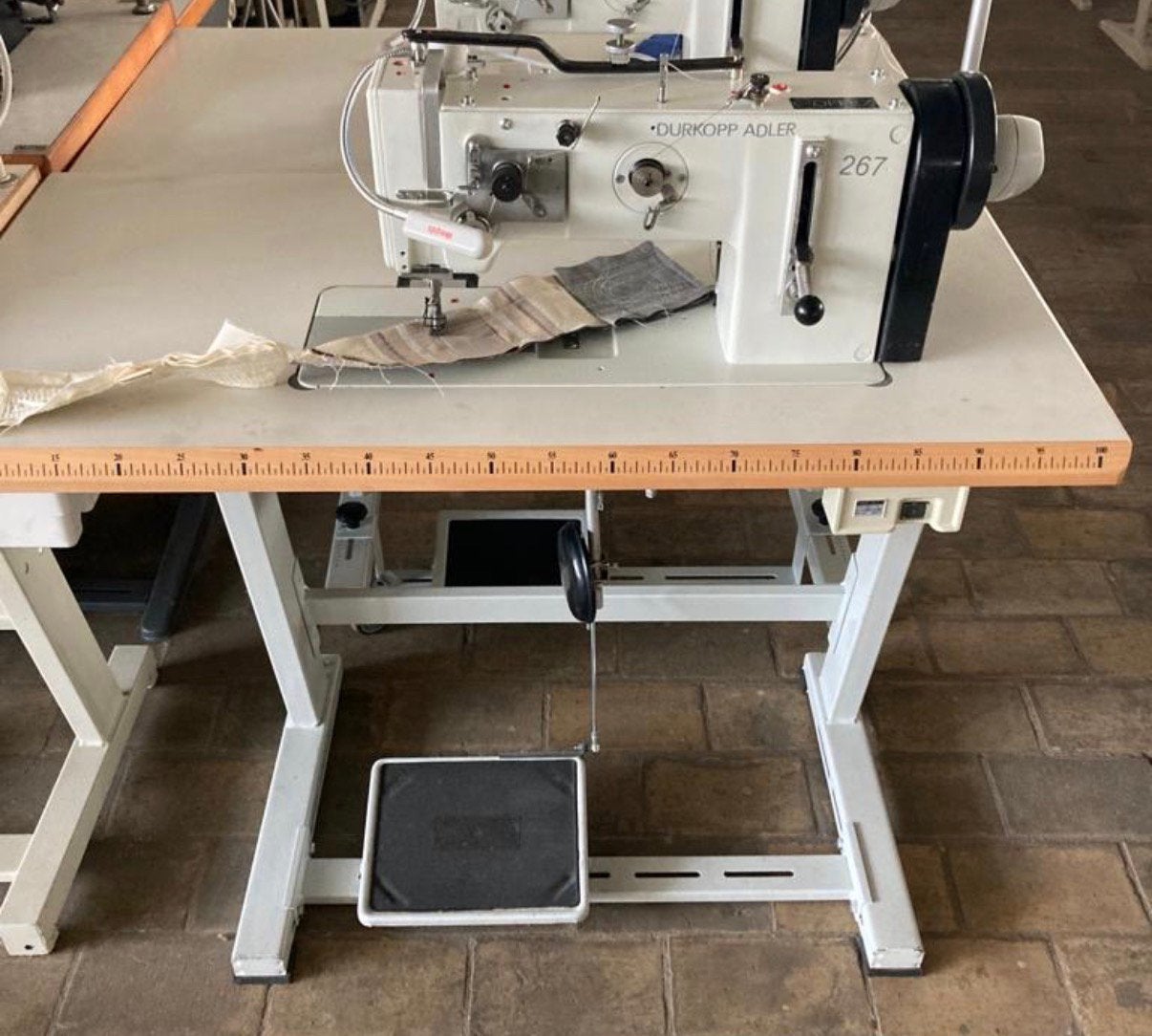 Durkopp Adler 267, Hobby en Vrije tijd, Naaimachines en Toebehoren, Ophalen, Zo goed als nieuw, Naaimachine