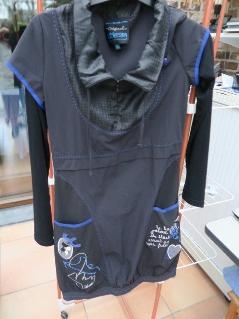 Speciaal kleedje zwart speciale bestikking Sidecar mt 36, Kleding | Dames, Jurken, Sidecar, Meerkleurig, Nieuw, Ophalen of Verzenden