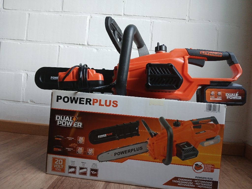 Tronçonneuse électrique, Enlèvement, Comme neuf, Tronçonneuse