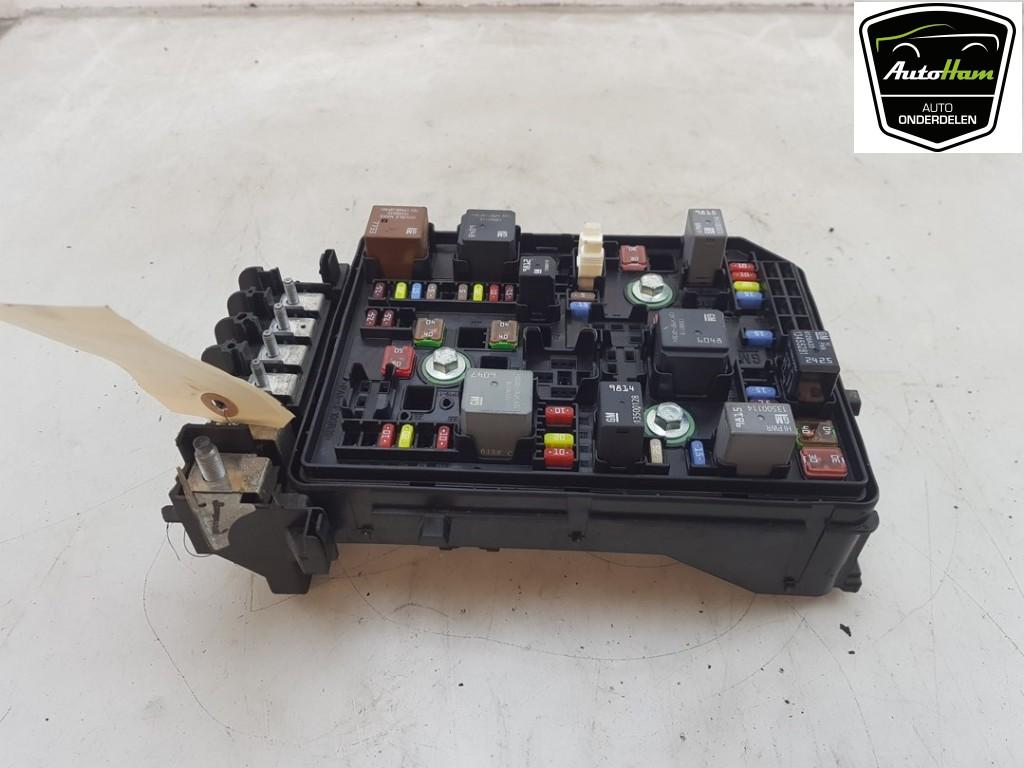 ZEKERINGKAST Opel Astra K Sports Tourer (07-2014/12-2022), Gebruikt, Opel