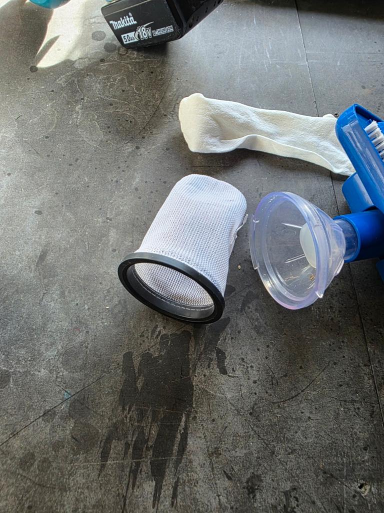 Aspirateur de piscine, Enlèvement