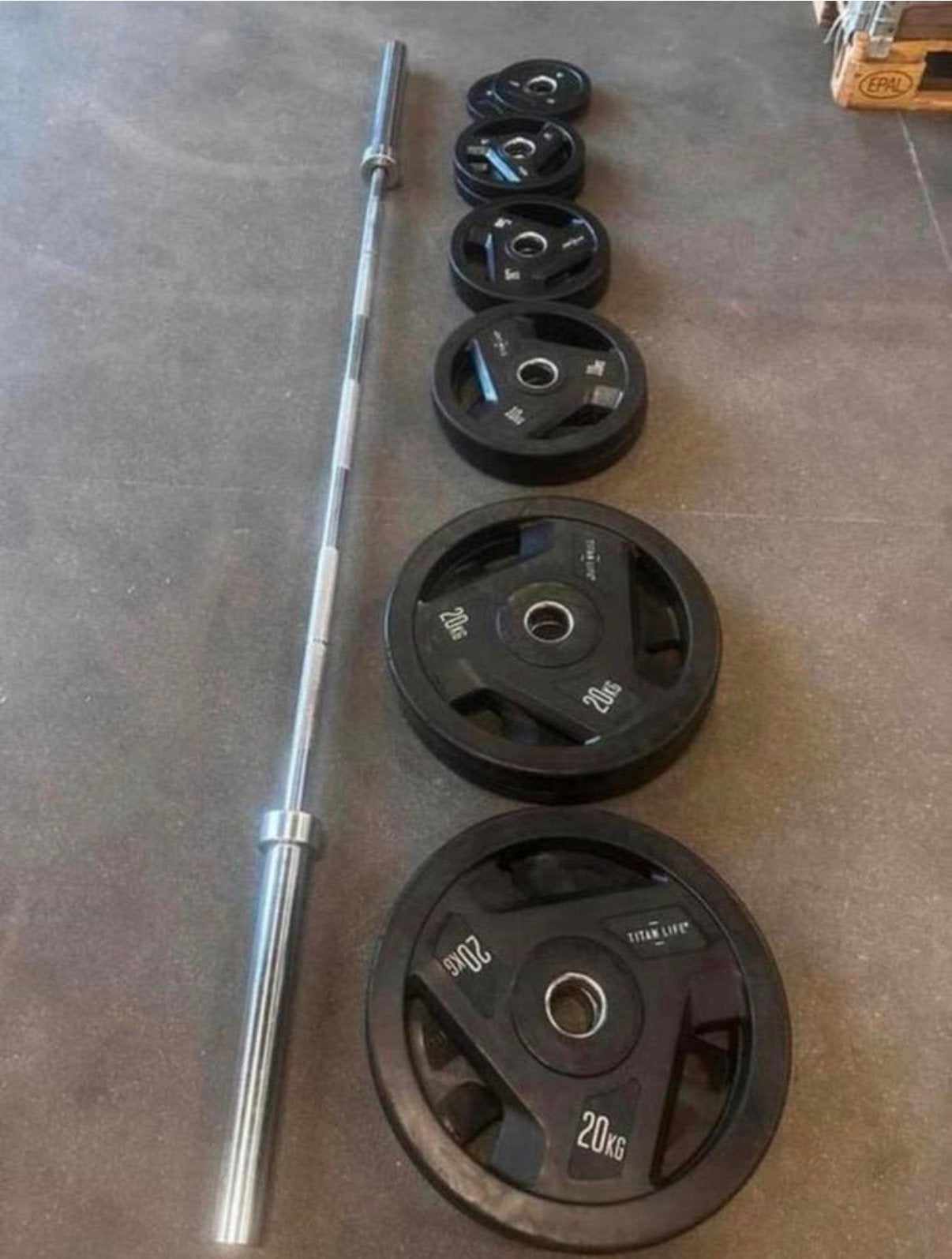 117,5kg Rubberen Olympische Gewichten + Olympische Barbell, Sport en Fitness, Ophalen, Gebruikt, Halterschijven