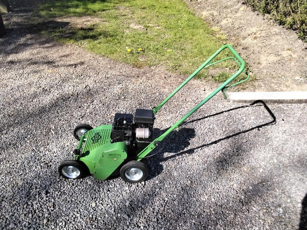 Verticuteermachine, Tuin en Terras, Verticuteermachines, Zo goed als nieuw, Benzine, Ophalen