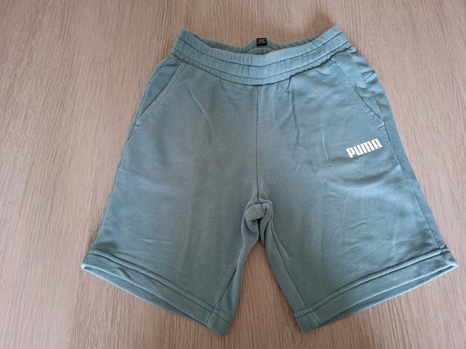 Licht blauwe short Puma 152, Enfants & Bébés, Vêtements enfant | Taille 170, Pantalon, Garçon ou Fille, Enlèvement ou Envoi, Puma