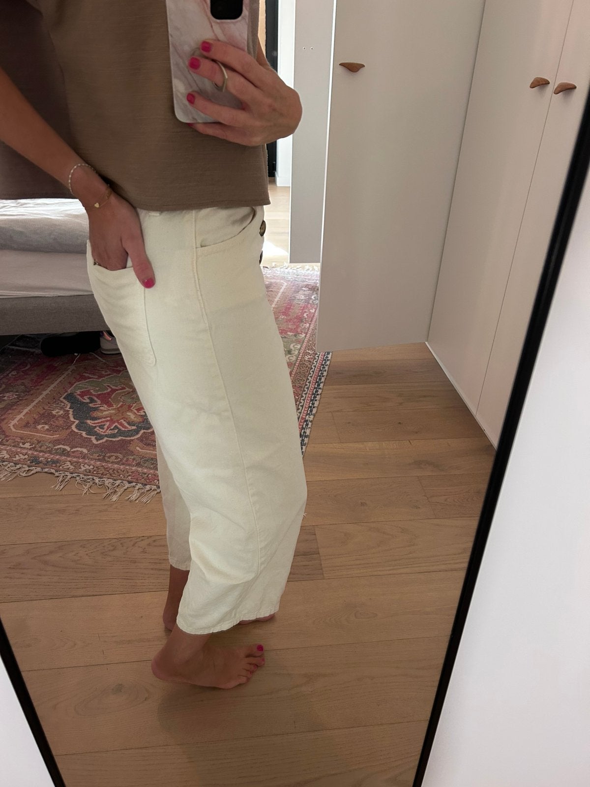Half lange witte broek, Ophalen of Verzenden, Zo goed als nieuw, Maat 38/40 (M), Driekwart