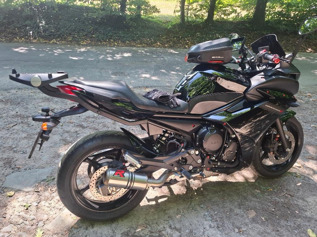YAMAHA XJ6 DIVERSION F 600 cm3, Sportuitlaat, Occasion, 4 cilinders, Meer dan 35 kW