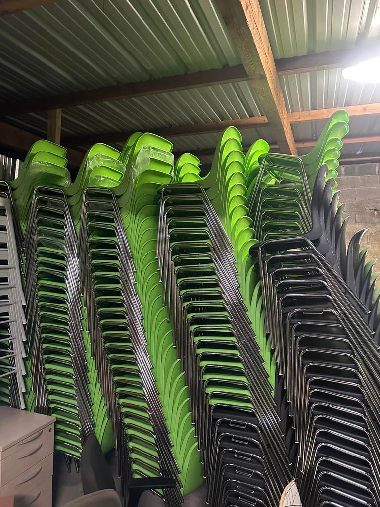 Gros lots de chaises empilables PRIX CASSÉ, Maison & Meubles, Chaises, Enlèvement ou Envoi, Autres couleurs, Comme neuf, Cinq, Six Chaises ou plus