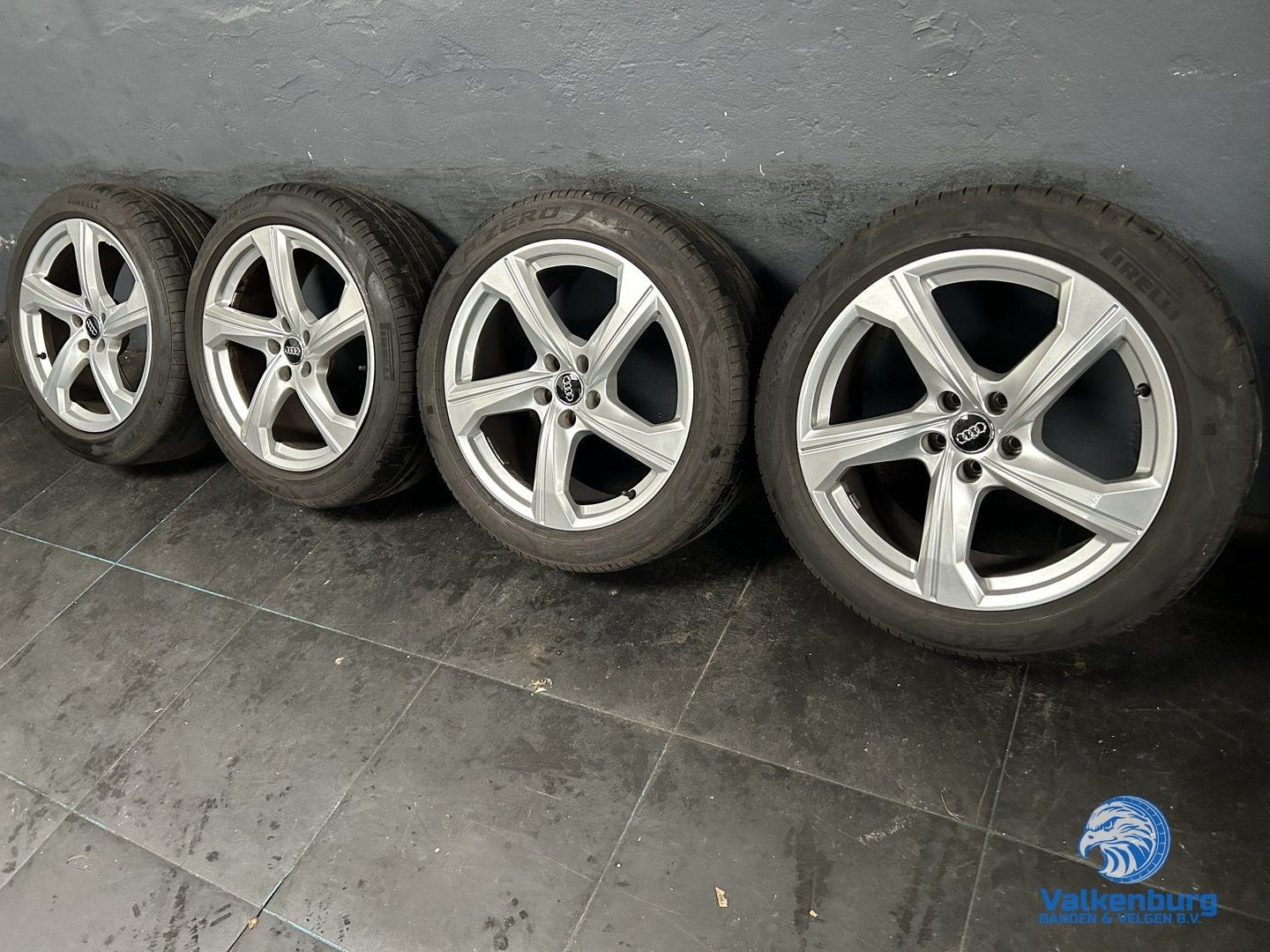 6-7mm! Originele Audi Q3 83A 19 inch Rotor velgen 5x112 zome, Autos : Pièces & Accessoires, Pneus & Jantes, Pneus et Jantes, 245 mm