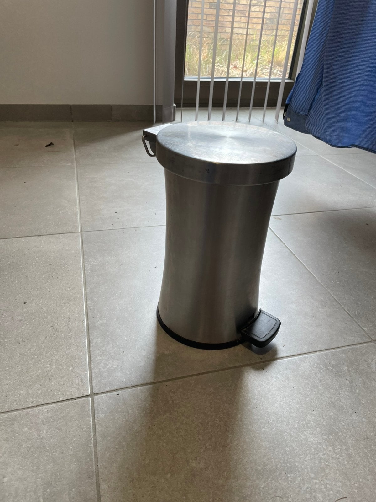 ️ MOOI INOX PEDAALBAKJE – PRAKTISCH & STEVIG, Ophalen, Zo goed als nieuw, Inox