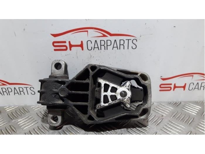 Support moteur d'un Mercedes CLA, 3 mois de garantie, Utilisé, -, -