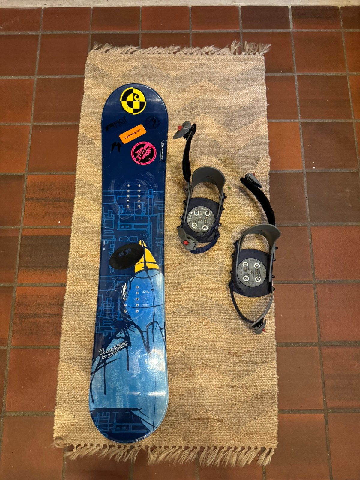 Planche de snowboard salomon bleu, Sports & Fitness, Snowboard, Enlèvement, Utilisé, Planche