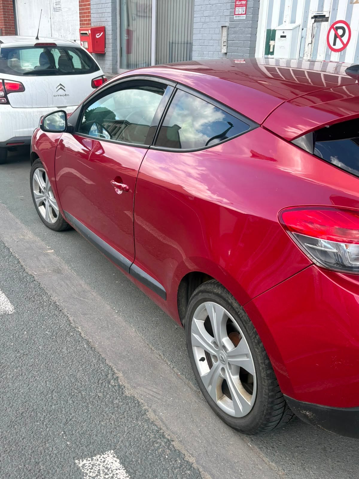 Megane coupe 2009 essence 163.000 km 1950eur 0465785054, Autos, Achat, Boîte manuelle, 3 portes, Essence
