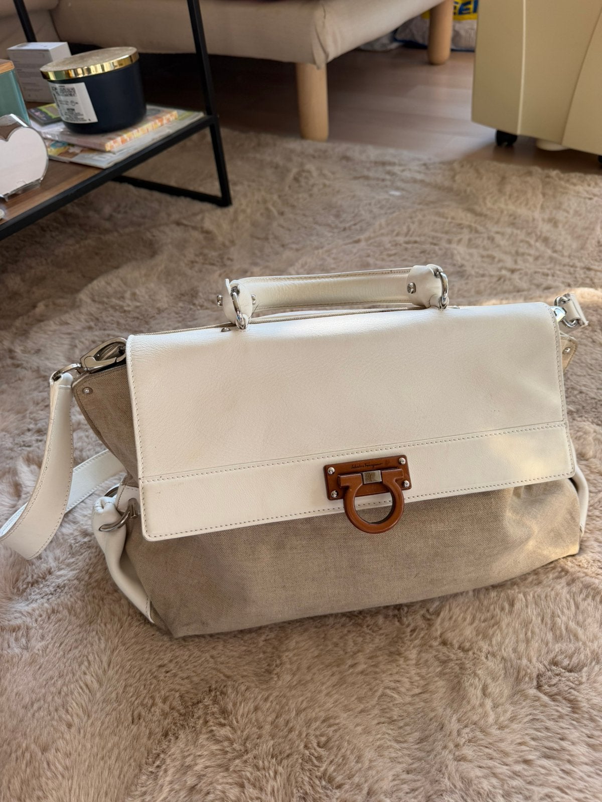 Salvatore Ferragamo Gancini handtas, Handtassen en Accessoires, Tassen | Damestassen, Ophalen of Verzenden, Gebruikt, Wit, Handtas