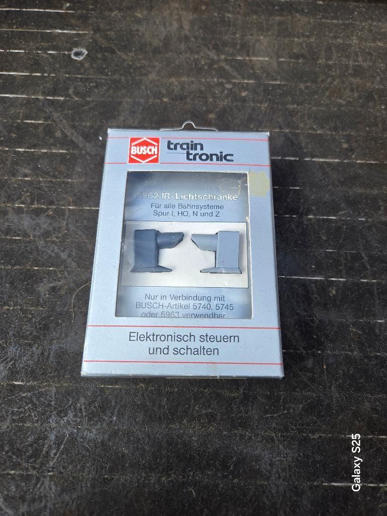 BUSCH 5741 BOUTON POUR SIGNAL+Busch 5962 – Barrière lumineu, Envoi, Neuf, Courant alternatif, Rails