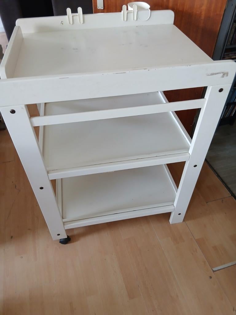 Quax vervangtafel met wieltjes en uitschuifbare schabben, Ophalen