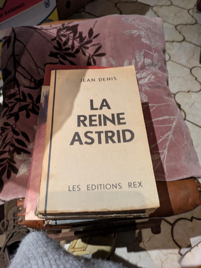 La reine Astrid, Ophalen of Verzenden, Gebruikt, Tijdschrift of Boek