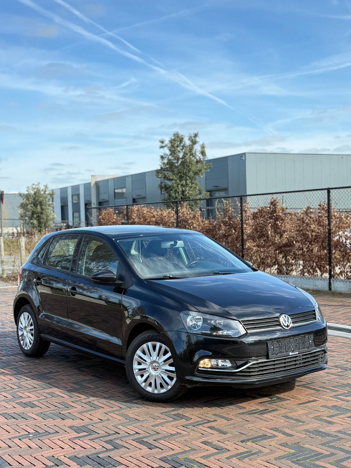 Volkswagen Polo Facelift Essence Euro6 + Homologué VVJ, Autos, Achat, Euro 6, Boîte manuelle, Noir