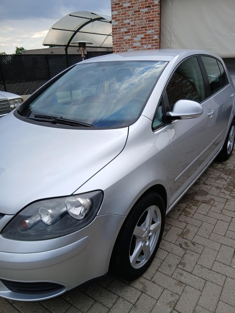 Volkswagen golf plus, Auto's, Voorwielaandrijving, Zwart, 4 cilinders, 5 deurs