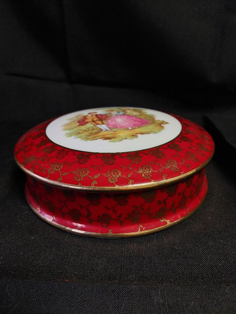 ANCIENNE GRANDE BOITE PORCELAINE DE LIMOGES, Enlèvement ou Envoi