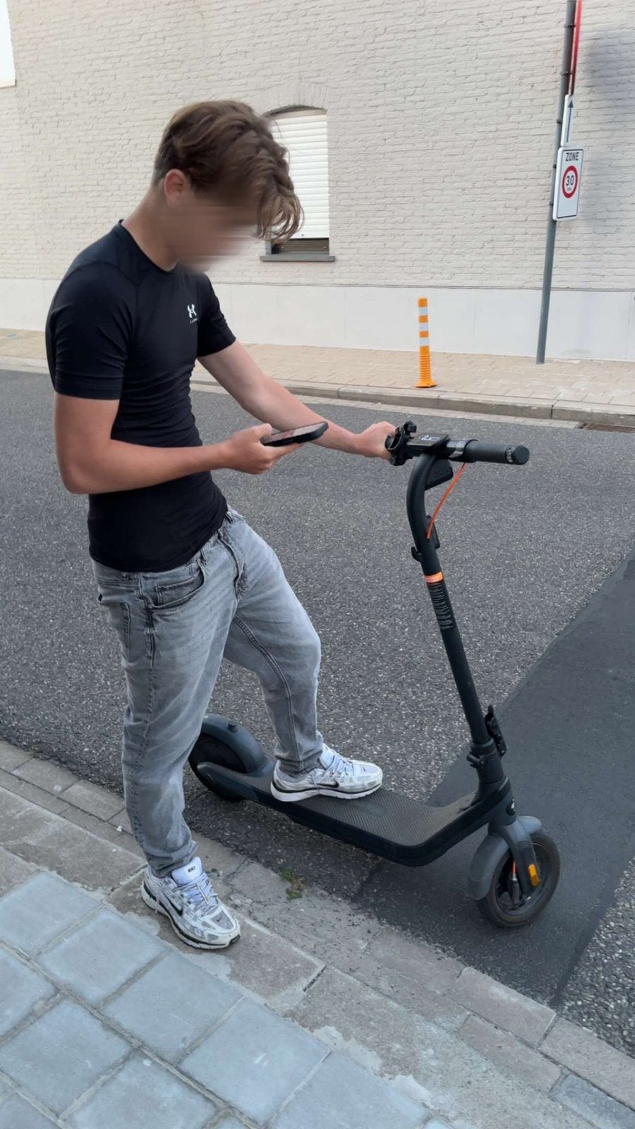 Ninebot e2pro, Fietsen en Brommers, Steps, Ophalen, Zo goed als nieuw, Elektrische step (E-scooter)