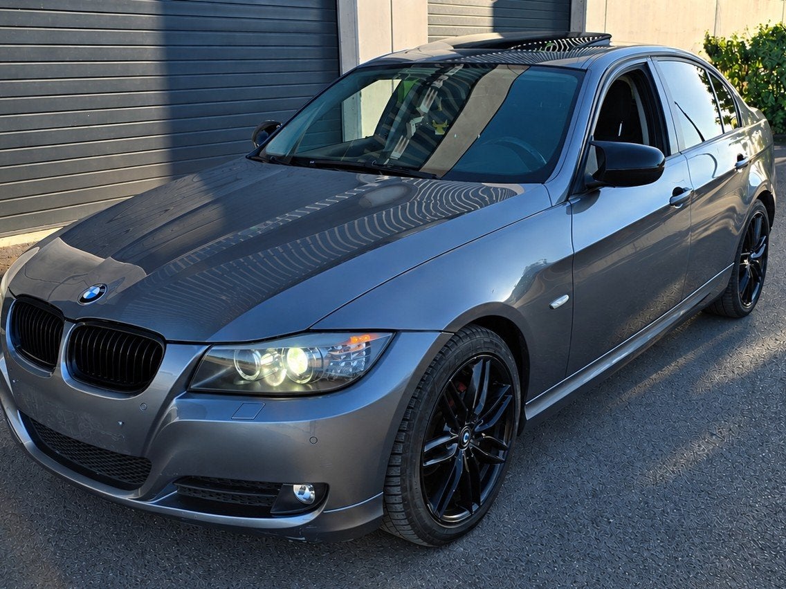 Bmw 320i E90 Cuir Clim Gps Toit Ouvrant ️✅️EXPORT/MARCHAND️✅, Cuir, Entreprise, Boîte manuelle, Entretenue par le concessionnaire