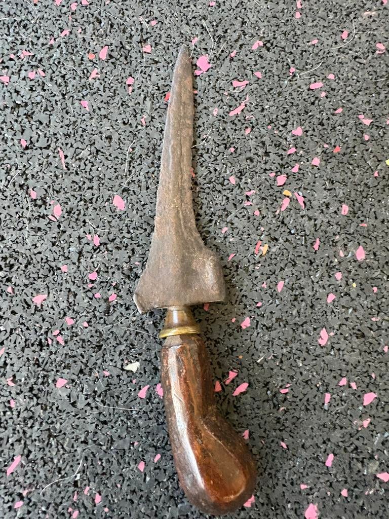 Etnografische dolk / badik stijl met houten greep, verzamel, Verzenden