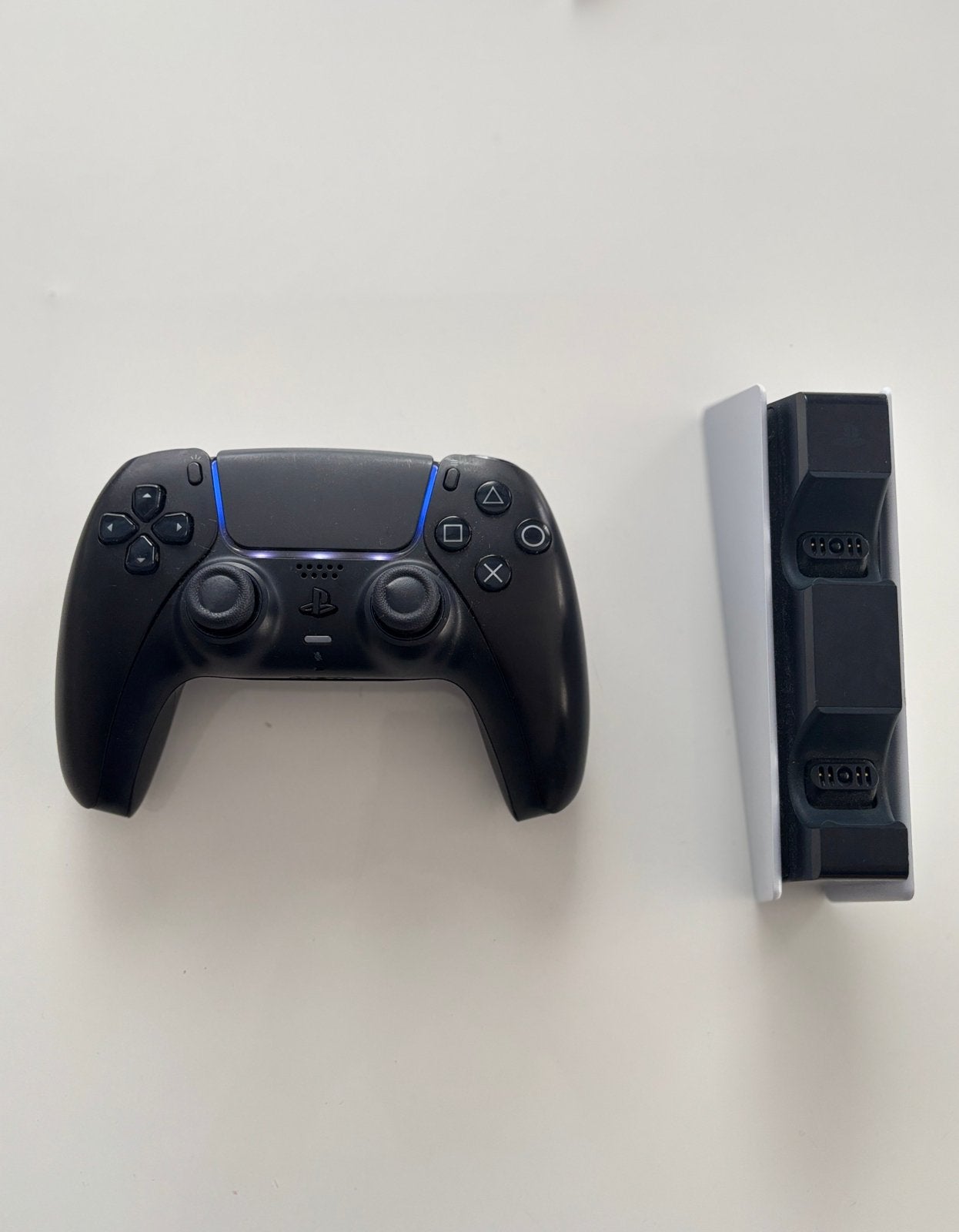 Ps5 controller - zwart - met oplaadstation - nieuw staat, Games en Spelcomputers, Spelcomputers | Sony PlayStation 5, Ophalen