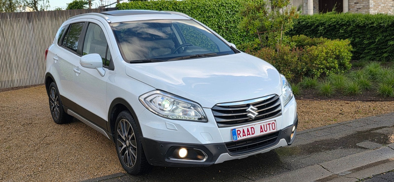 Suzuki SX4 S_CROSS _ 1ST HAND _ autoversnellingsbak/1.6 _ 88, Auto's, Dealer onderhouden, 4 cilinders, Wit, Leder
