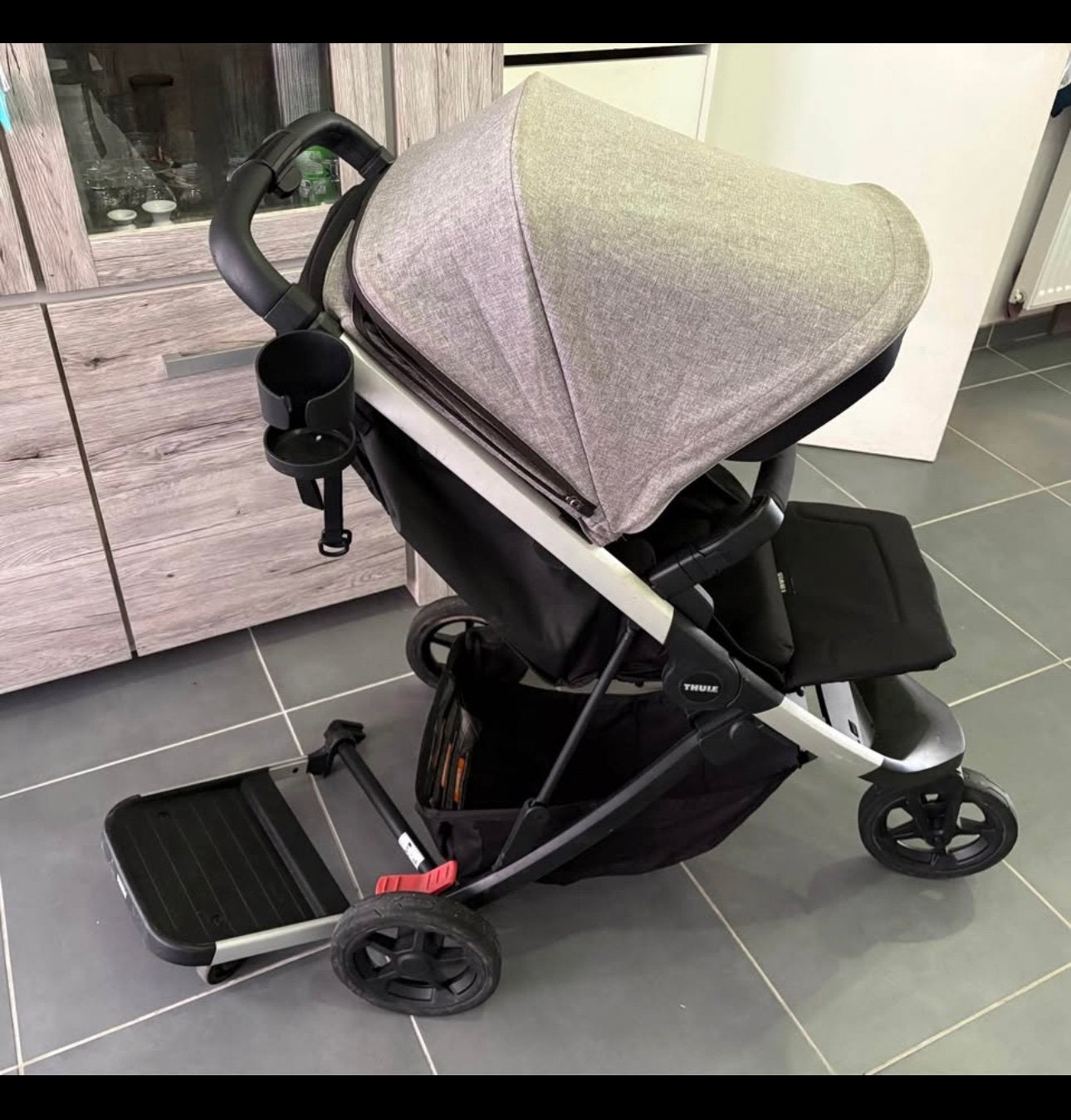 Poussette Thule Spring + board, Enfants & Bébés, Buggys, Utilisé, Autres marques, Dossier réglable, Enlèvement