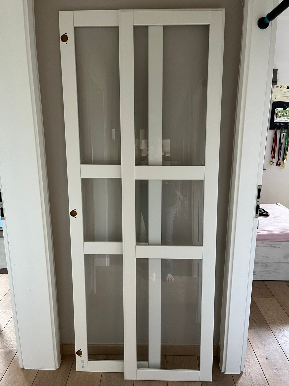 IKEA Tyssedal 2 portes vitrées sans charnières, Maison & Meubles, Moins de 25 cm, Verre, Enlèvement, Utilisé