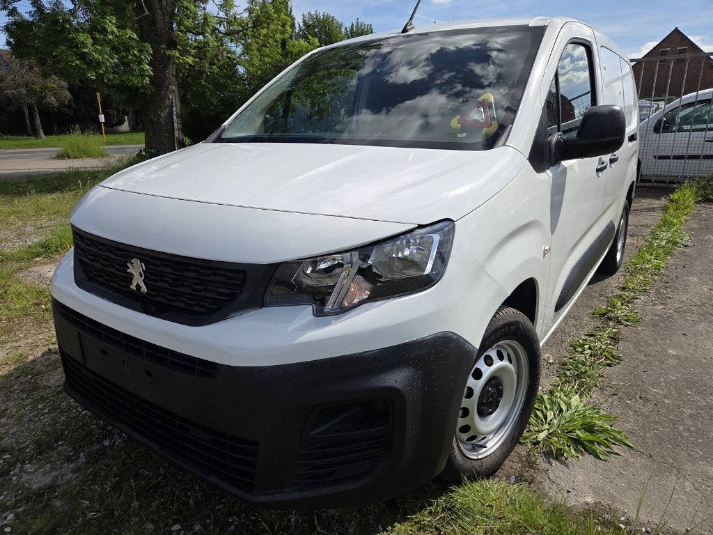 Peugeot Partner Maxi 3places 24000km 1.5hdi 100cv airco.., Voorwielaandrijving, Stof, Euro 6, 4 cilinders