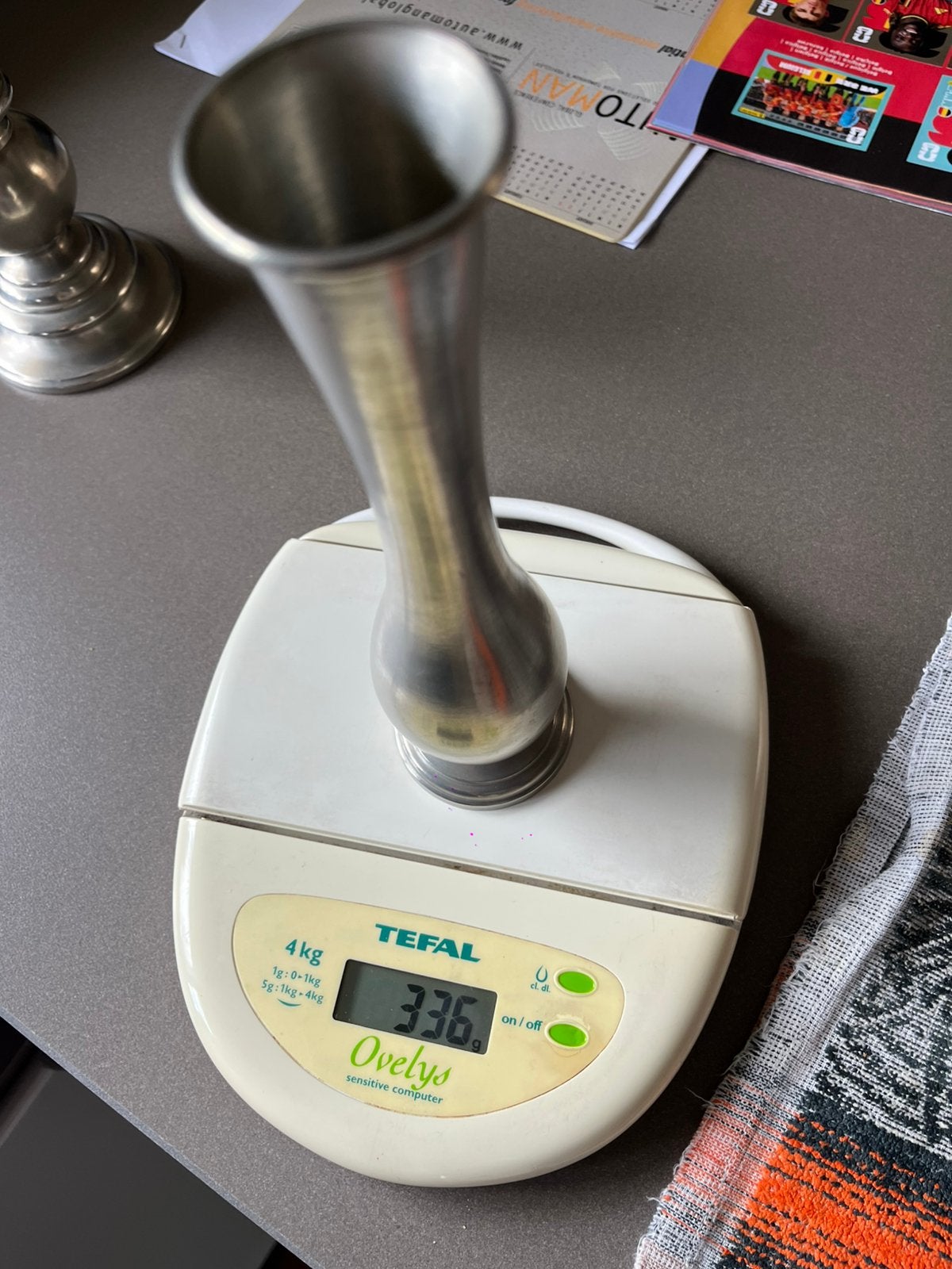 Siervaas in tin, Ophalen