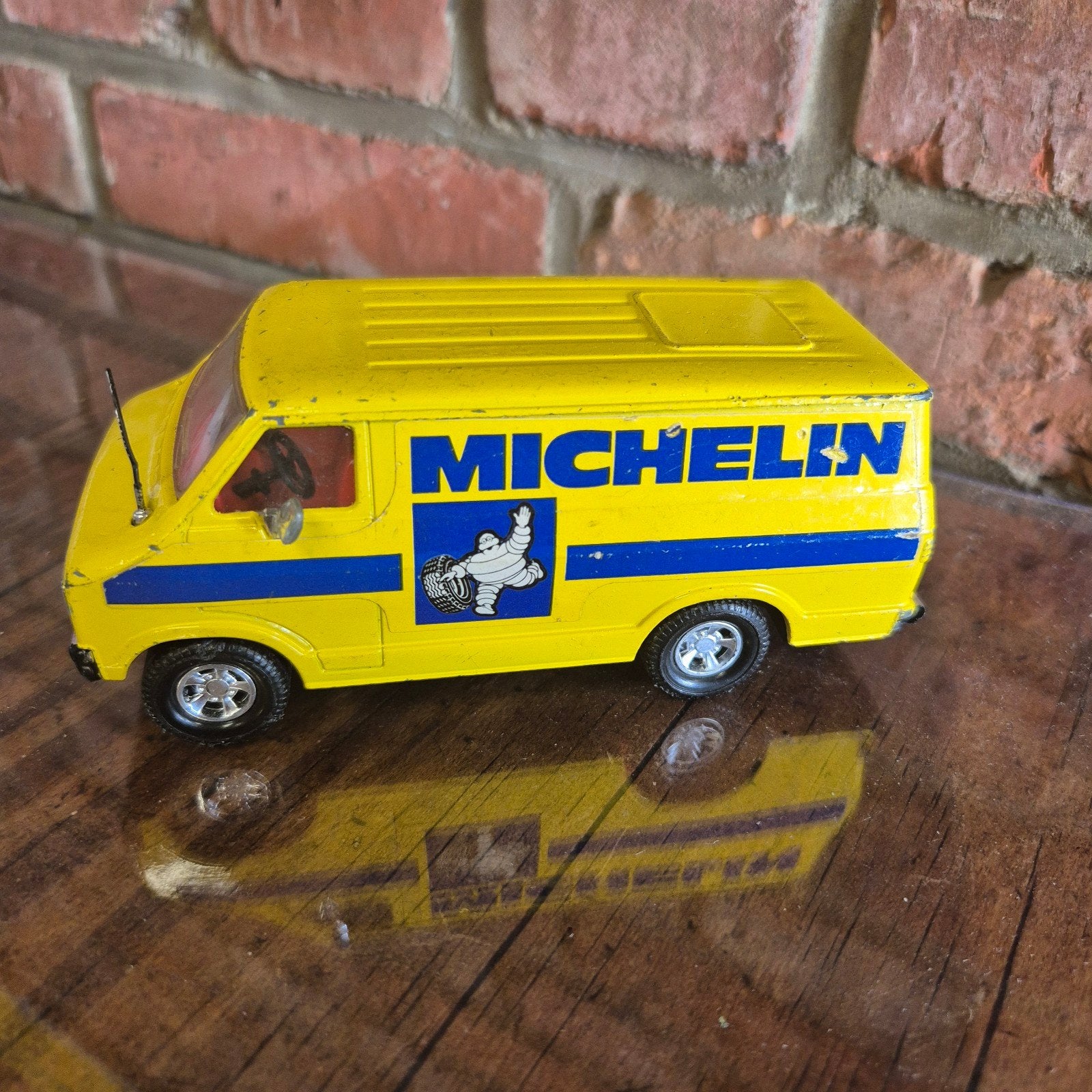 Dodge van Michelin matchbox superkings, Hobby en Vrije tijd, Modelauto's | Overige schalen, Ophalen of Verzenden