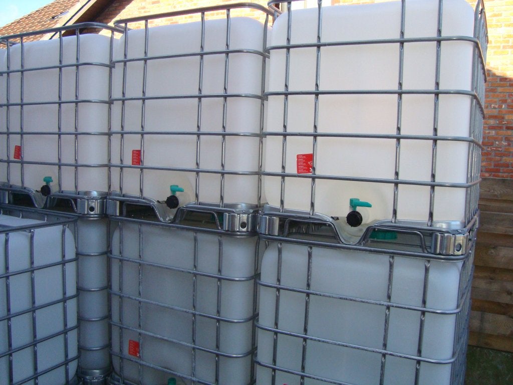 Zogoed als nieuwe IBC CONTAINERS van 1000 L ( Tonnen,Vaten, Ophalen, Kunststof, Met kraantje, 150 liter of meer