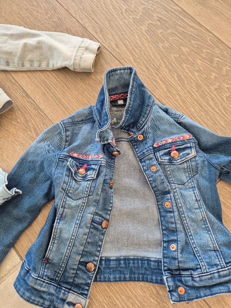 Jeans jas meisje maat 110, Ophalen of Verzenden, Zo goed als nieuw, Meisje, Jas