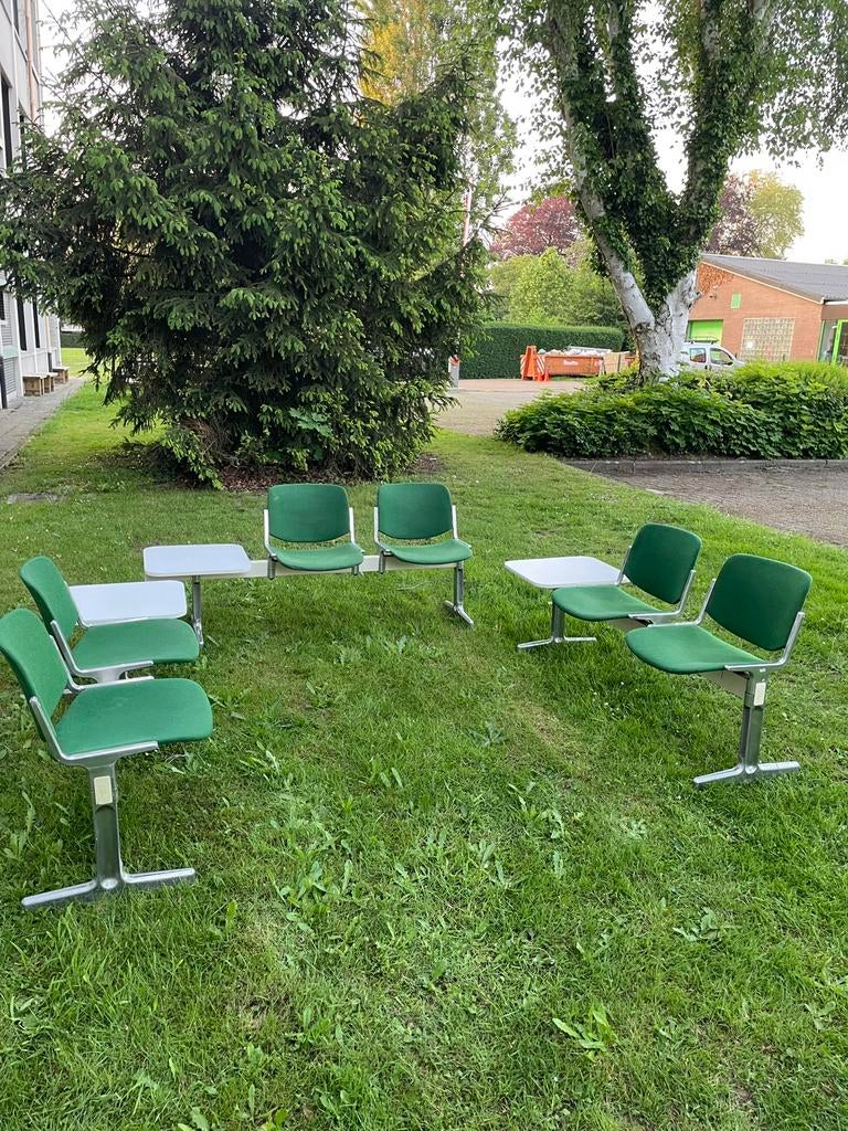 Wachtkamerbanken Giancarlo Piretti voor Castelli, Huis en Inrichting, Stoelen, Gebruikt, Drie, Metaal, Stof, Overige kleuren, Ophalen