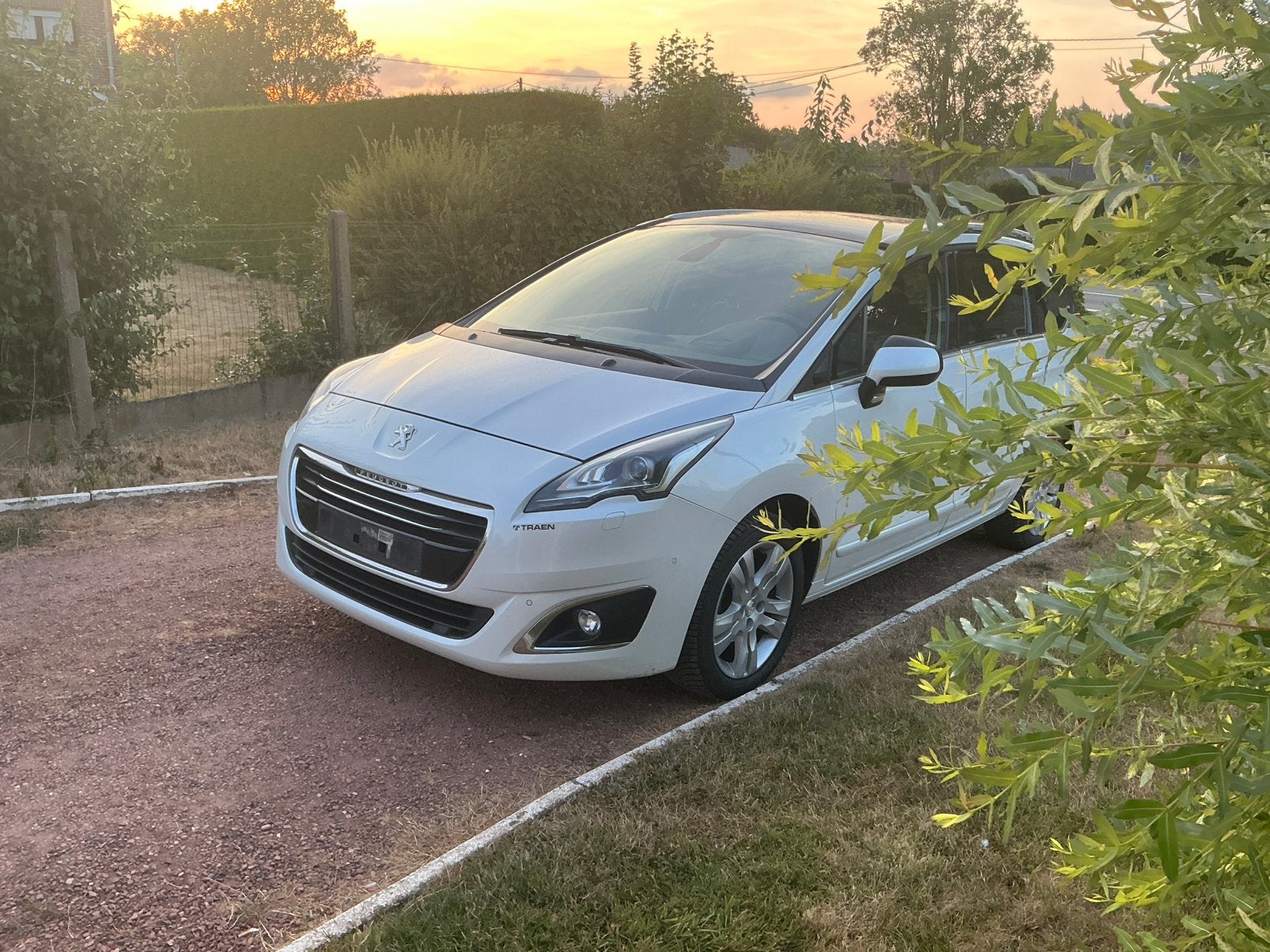 Peugeot 5008 1.6 hdi Full optie, Auto's, Monovolume, Zwart, Wit, Leder